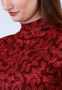 Lykka du Nord OLENNI AUTUMN LEAVES - Langarmshirt - dark grape