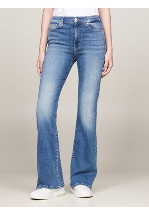 Jeansy Bootcut