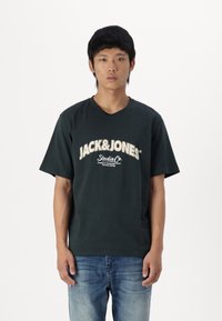 Jack & Jones JORBRONX ARCH BIG TEE  - T-shirts print - bright white\forestriver\mountains\antiquew\black