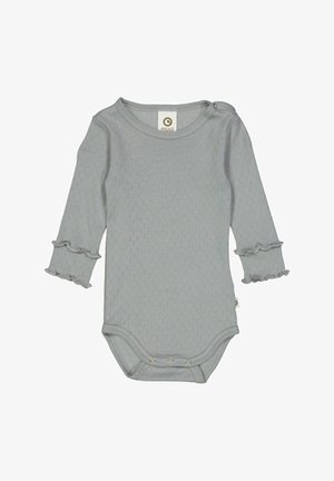 Šedé dětské bodýčko s dlouhým rukávem vyrobené z měkkého materiálu, s volánkovými manžetami, kulatým výstřihem a patentkami na spodní části.