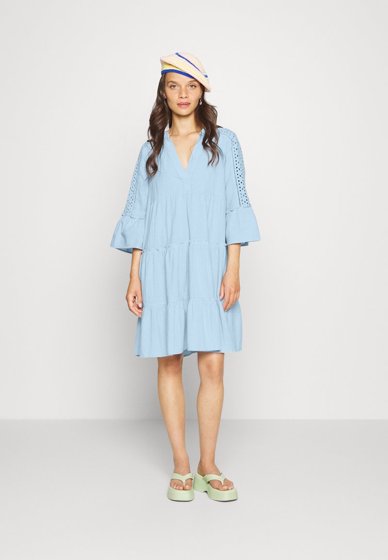 Damen Freizeitkleider | Vero Moda Petite VMMUSTHAVE SHORT DRESS Freizeitkleid blue bell/blau - HK95072 Damen Freizeitkleider | Vero Moda Petite VMMUSTHAVE SHORT DRESS Freizeitkleid blue bell/blau - HK95072