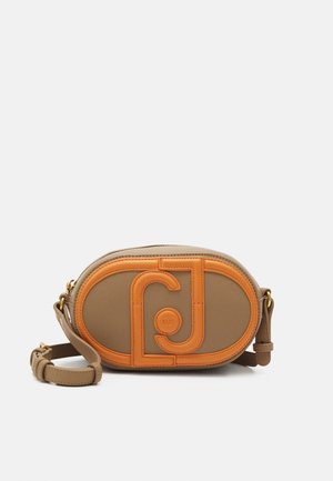 Cross body bag - brown