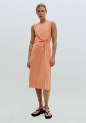 EDITED KATIMA - Freizeitkleid - orange