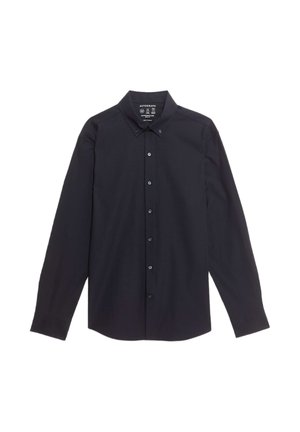 Camisa negra de manga larga hecha de tejido suave, con un cuello de camisa abotonado, botones en la parte frontal y mangas largas con un dobladillo recto.