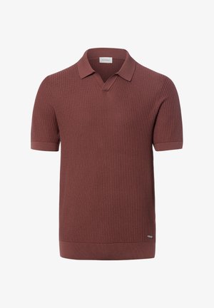 Kurzärmeliges, strukturiertes Strick-Poloshirt in gedämpftem rötlich-braun mit gerippten Bündchen und Saum, V-Ausschnitt und kleinem Markenlabel nahe dem Saum.