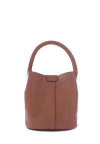 Borsa a tracolla in pelle marrone con motivo circolare impresso e logo, caratterizzata da una forma strutturata e una singola maniglia arrotondata.