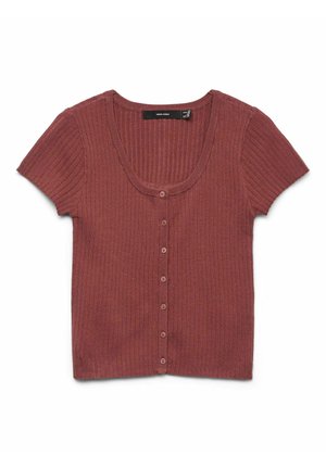 Kortärmad, ribbad cardigan i djup röd. Har en rundad halsringning, knappstängning fram och strukturerad textil. Lätt och figurnära design.