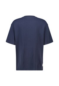 Camiseta de algodón azul marino de manga corta, con cuello redondo y corte recto. Presenta una pequeña etiqueta de marca en el lado inferior.