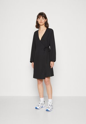 Pieces PCNESSA WRAP DRESS - Φόρεμα ημέρας - black