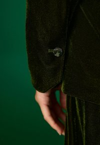 Next REGULAR FIT zielony