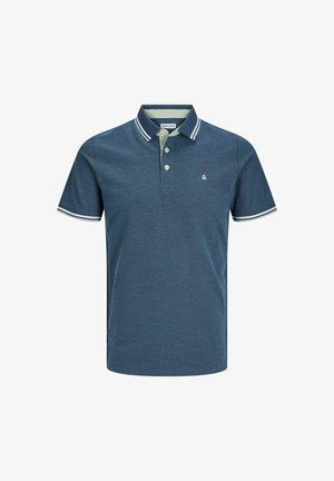 Námořnická modrá polo košile z texturované látky, s kontrastním límcem a proužky na rukávech, a malým logem na hrudi.