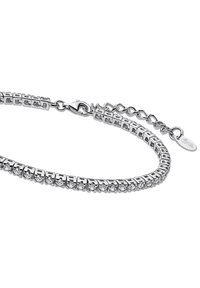 Bracelet en ton argent, composé de maillons entrelacés, orné de pierres en zircon cubique transparent, avec un fermoir en homard sécurisé et une chaîne d'extension.