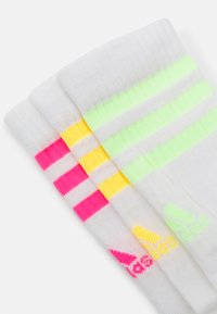 adidas Performance UNISEX 3 PACK - Sports socks - white/lucid pink/green spark
