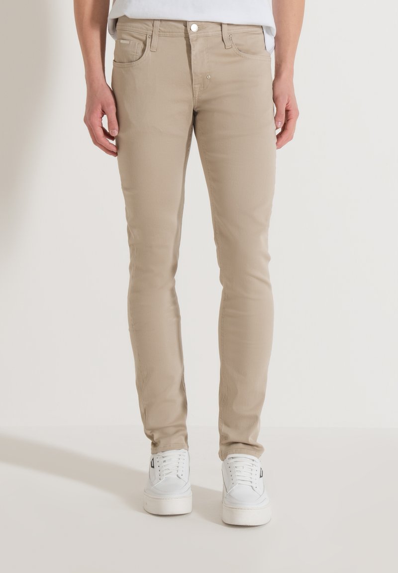Antony Morato OZZY - Traperice uskog kroja - sand