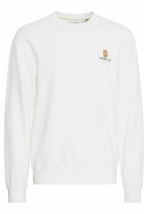 Weißer Sweatshirt aus einem weichen, strukturierten Stoff. Mit einem Rundhalsausschnitt, langen Ärmeln und einem kleinen braunen Logo auf der linken Brust.