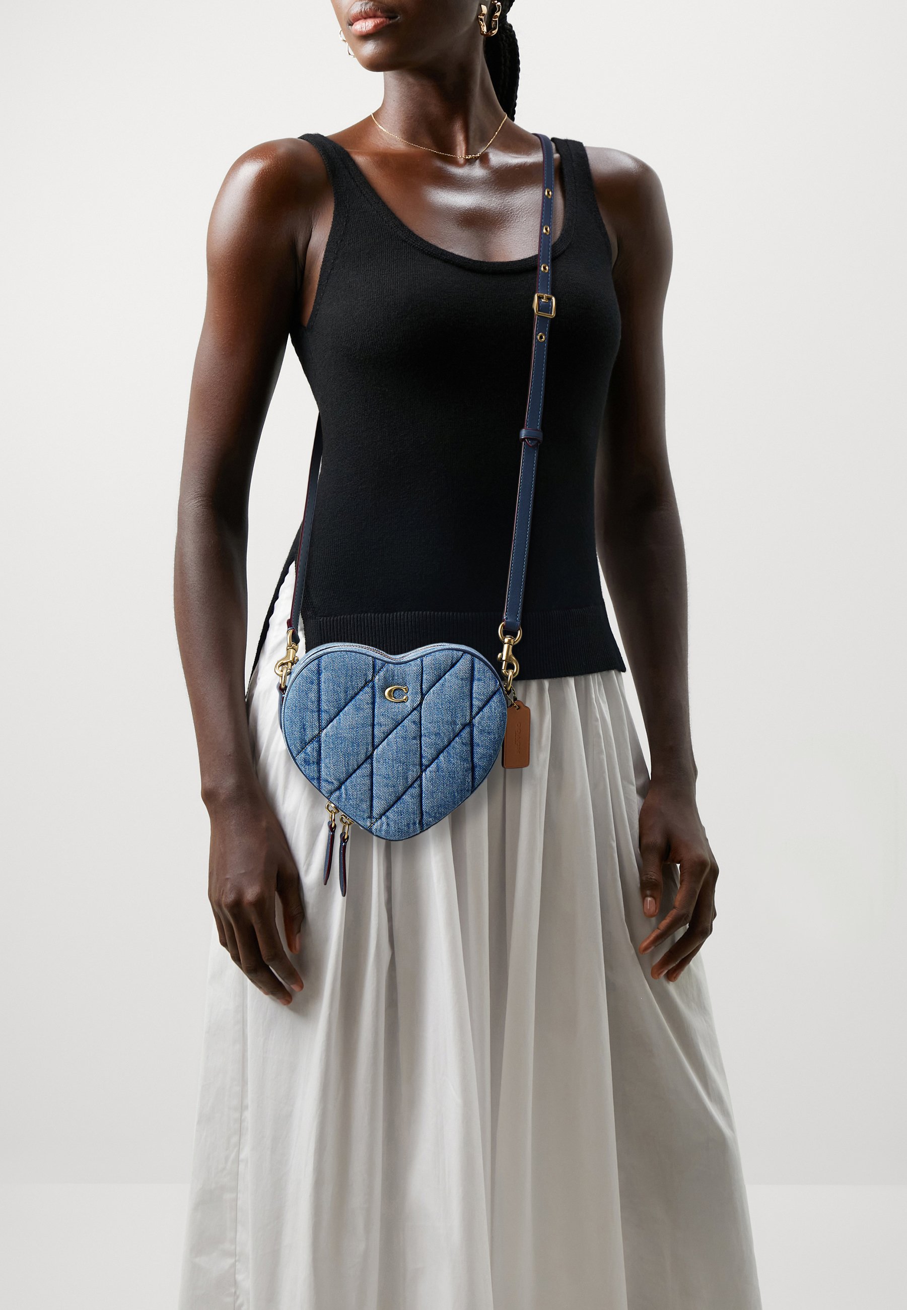 COACH QUILTED HEART CROSSBODY - Cross body bag - indigo/blue denim 