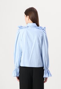 Sister Jane GRACE RUFFLE BLOUSE - Blusa com botões - blue