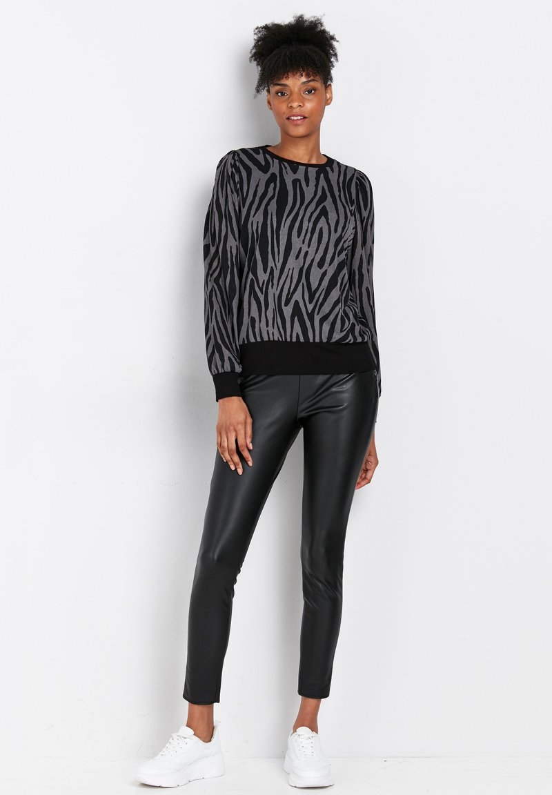 Wallis Longsleeve grijs