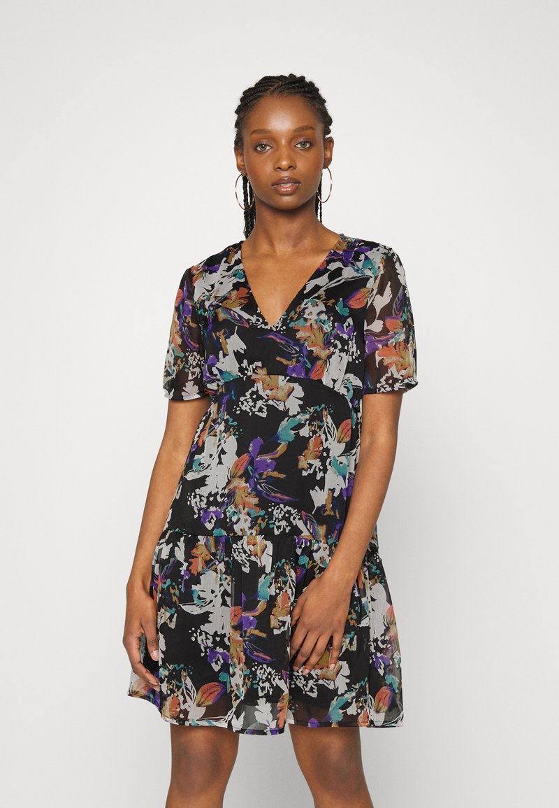 Vero Moda Petite VMKAYA V NECK SHORT DRESS - Vestido de dia - black
