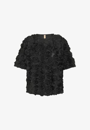 Svart kortärmad blus täckt av lager av tygrosor med rund halsringning och lätt puffiga ärmar.