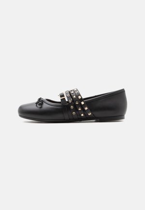 Love Moschino, - Baleriny z zapięciem
