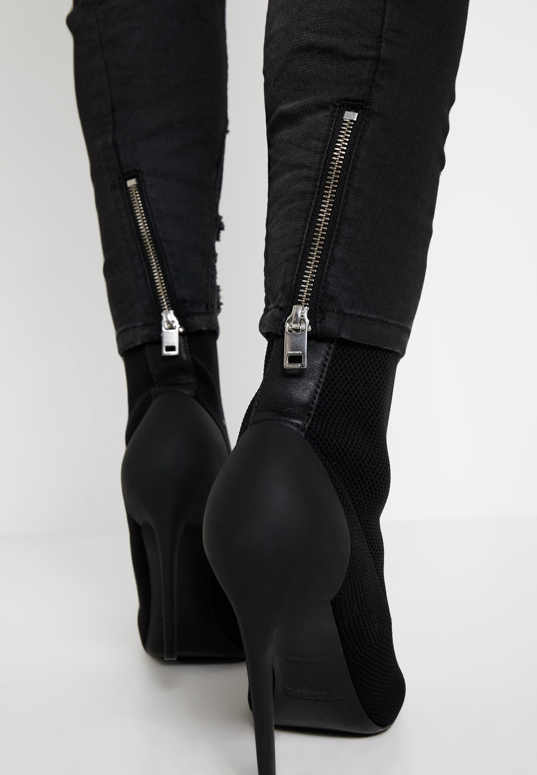 diesel fayza ne jogg jeans