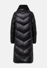 Lunga giacca a vento nera lucida con cuciture a zigzag, colletto alto a coste e maniche lunghe, mostrata dal retro su uno sfondo neutro.