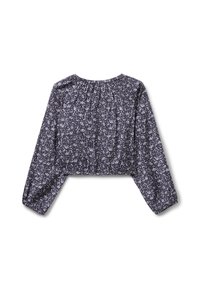 Blusa corta a maniche lunghe di colore viola scuro con motivo floreale in viola chiaro e bianco, con scollo e polsini arricciati.