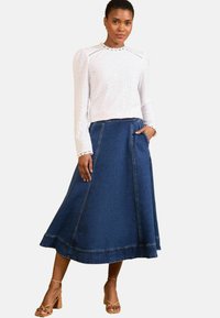 REGULAR FIT - BRODERIE LONG SLEEVE - Langarmshirt - ivory