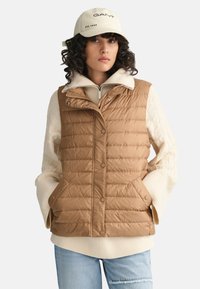 GANT - LIGHT - Bodywarmer - warm khaki Miniatuurafbeelding 1