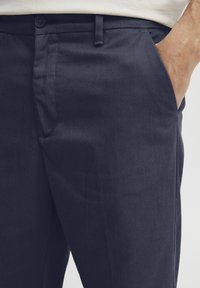 Solid SDELDRIC STRAIGHT FIT - Chino - insignia blue