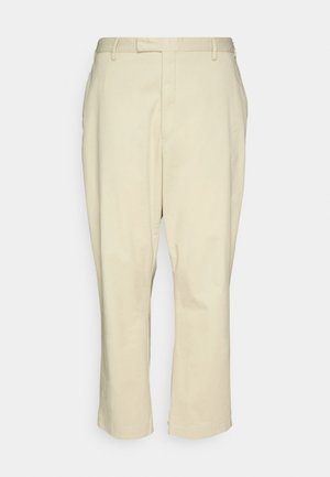 Polo Ralph Lauren Big & Tall STRETCH CLASSIC FIT CHINO TROUSER - Chinosy - basic sand