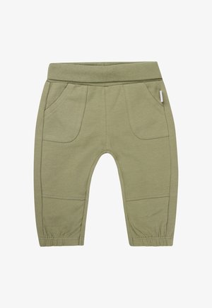 Oliwkowe spodnie dla malucha z elastycznym pasem, dwoma przednimi kieszeniami, przeszyciami na kolanach i elastycznymi mankietami przy nogawkach.
