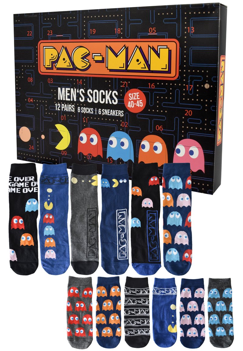 Set di 12 paia di calzini da uomo con vari colori e motivi ispirati a Pac-Man, inclusi fantasmi, grafica del gioco e design testuali.