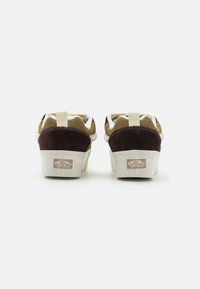 Vans KNU STACK - Skate shoes - gothic/olive