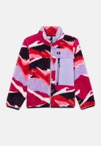 Unselected, rosy berry