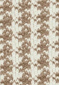 Beige en witte gebreide stof met een gestructureerd zigzagpatroon dat verticale strepen vormt.