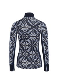 Langärmeliger Pullover in marineblau mit einem kontrastierenden Muster aus hellblauen und cremefarbenen Schneeflocken. Verfügt über einen hohen Kragen und ein figurbetontes Design.