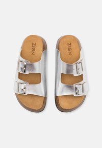 Zign LEATHER - Šľapky - silver