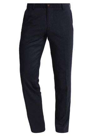 Granatowe, dopasowane spodnie męskie z szlufkami na pasek, przednim guzikiem, zamkiem błyskawicznym oraz subtelnym teksturowanym wzorem.