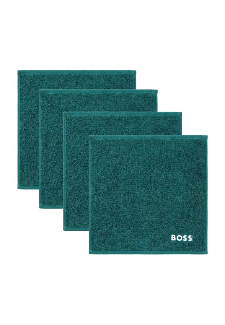 Set aus vier dunkelblauen quadratischen Handtüchern, eines davon mit dem Wort "BOSS" in Weiß in der unteren Ecke gestickt.