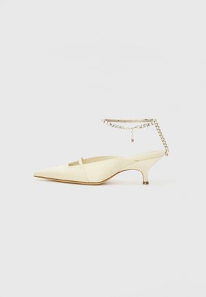 Classic heels - white