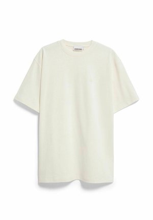 Cremefarbenes kurzärmeliges Baumwoll-T-Shirt mit Rundhalsausschnitt und kleinem Brustlogo, dargestellt auf weißem Hintergrund.