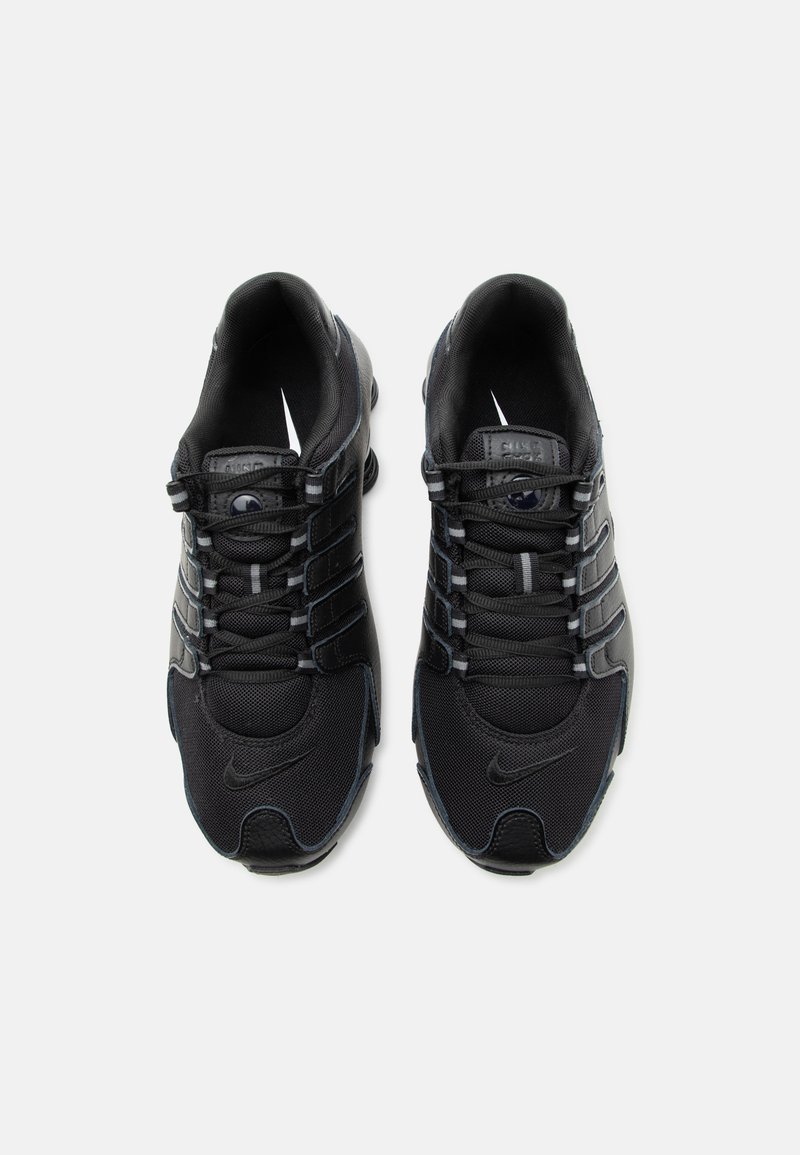 Nike Sportswear SHOX NZ - Tenisky - black/white