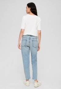 s.Oliver MIT GLÄNZENDEM - T-Shirt print - ecru