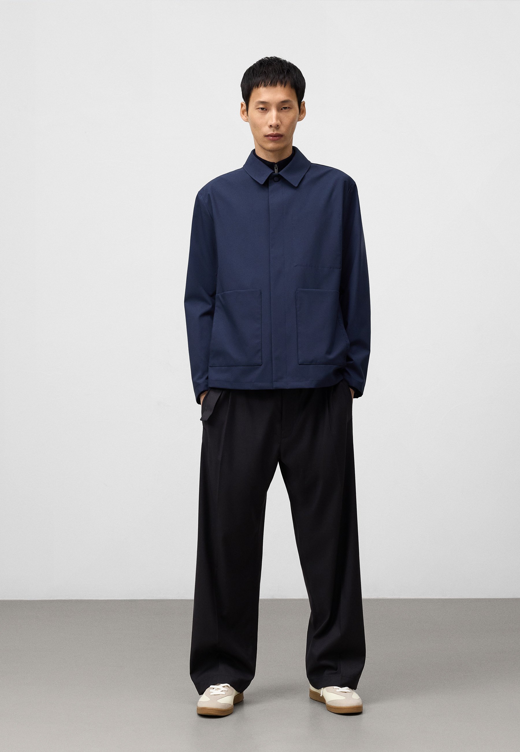 ADOLFO DOMINGUEZ　ジャケット ADOLFO DOMINGUEZ TECHNICAL - Summer jacket - navy blue/dark blue