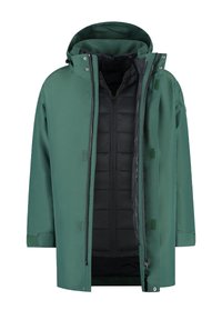 Groene waterdichte jas met een verwijderbare zwarte gewatteerde binnenlaag, een ritssluiting aan de voorkant, drukknoopsluiting, verstelbare capuchon en klittenbandmanchetten.