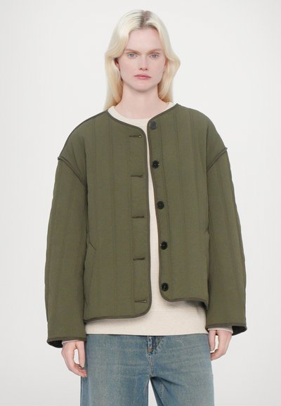 CLOSED QUILTED JACKET - Välikausitakki - forest green