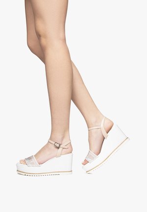 NeroGiardini Sandalen met sleehak - neve