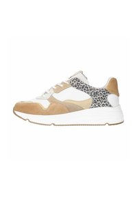 Sport sneakers met een mix van beige suède en witte synthetische materialen, voorzien van een panel met luipaardprint en een witte zool.
